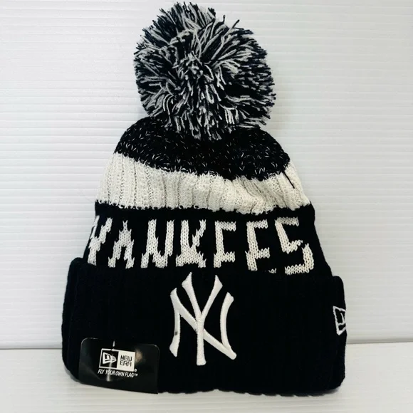 New Era MLB New York Yankees Blue and White Knit Beanie - Picture 1 of 7